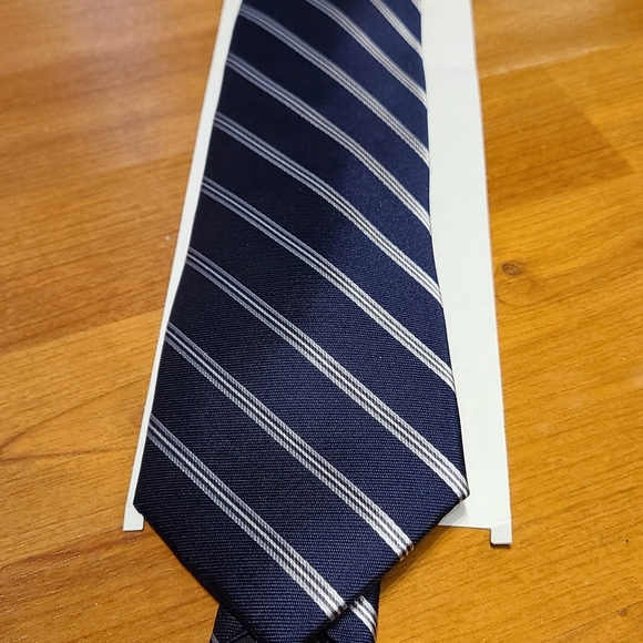 Michael Kors Navy Stripe Tie - Picture 5 of 6